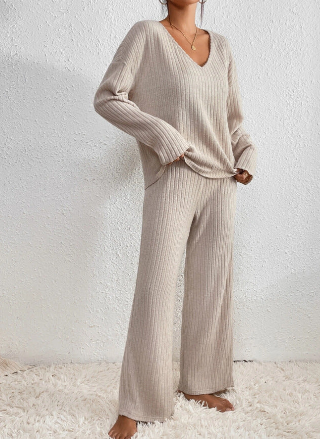 ELARA | Two-Piece Knit Set in Modern Design