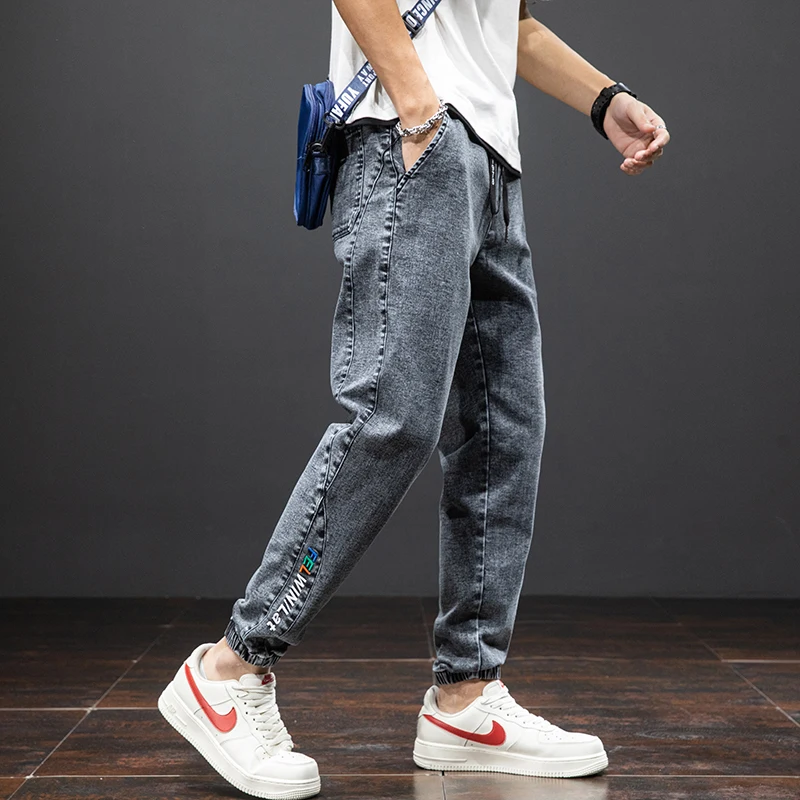 Jason | Cargo Jeans in Denim for Cool Casual Looks and Comfort