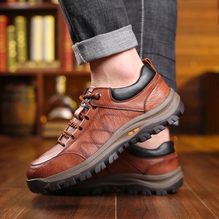 Tobias | Sustainable and Comfortable Outdoor Shoes