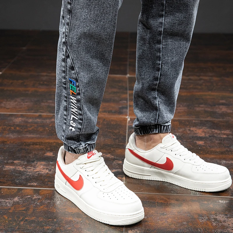 Jason | Cargo Jeans in Denim for Cool Casual Looks and Comfort