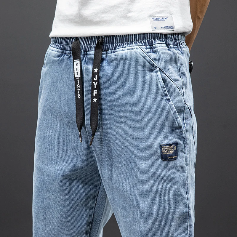 Jason | Cargo Jeans in Denim for Cool Casual Looks and Comfort