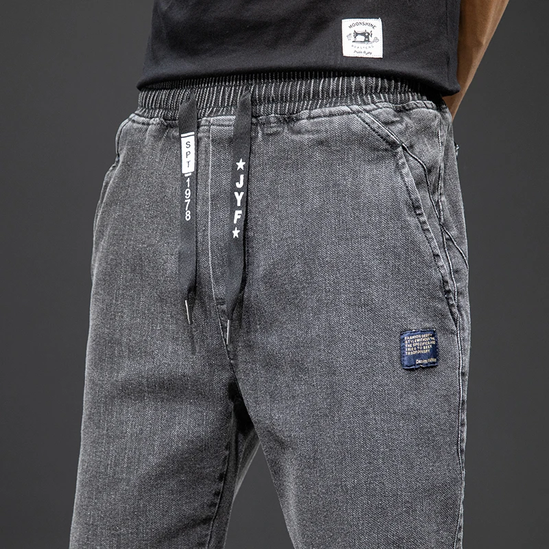 Jason | Cargo Jeans in Denim for Cool Casual Looks and Comfort