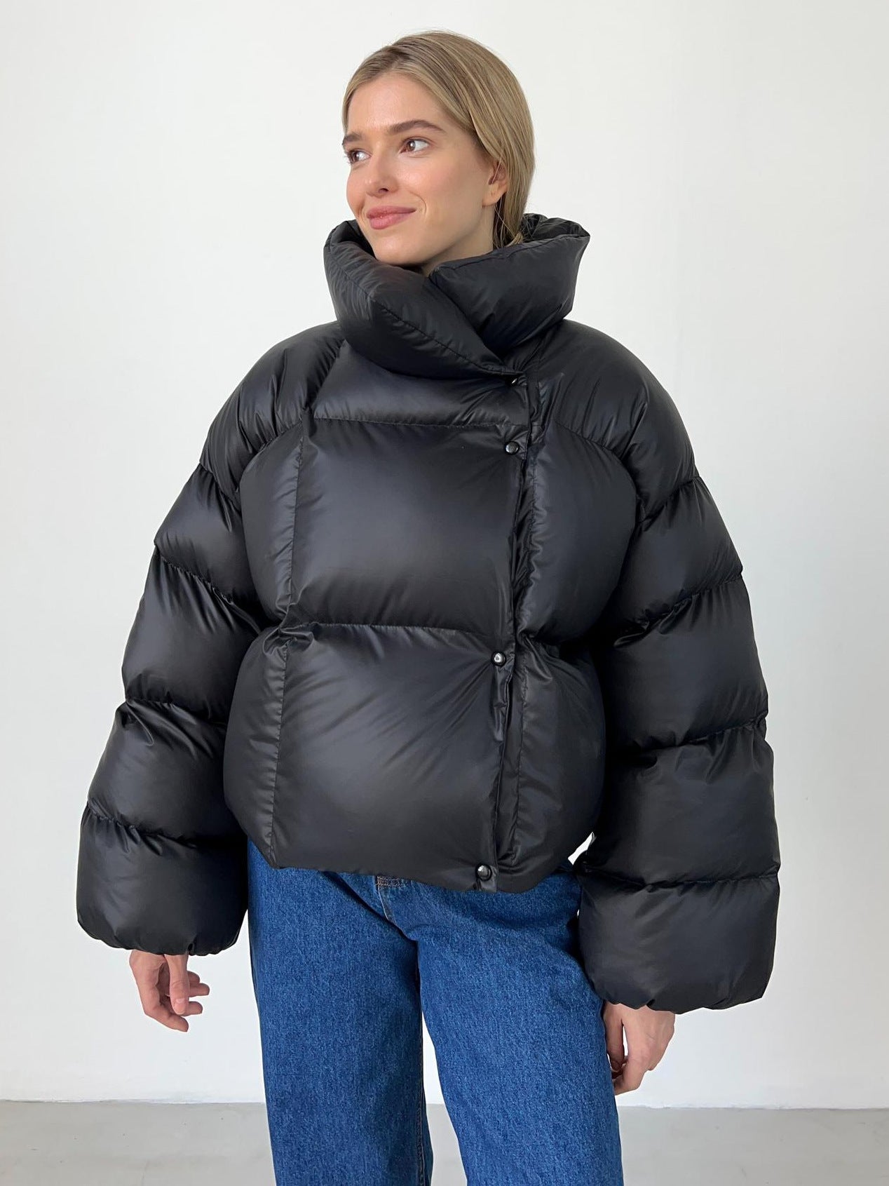 Maya | Trendy Bomber Jacket with Hood and Zipper