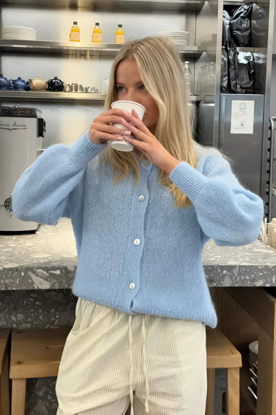 Clara | Comfortable Women’s Cardigan with Modern Cut