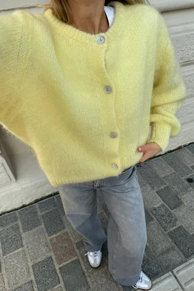 Clara | Comfortable Women’s Cardigan with Modern Cut