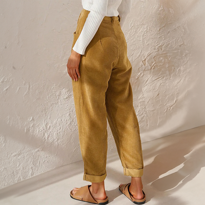 Clara | Casual Corduroy Brooch in Vintage Style