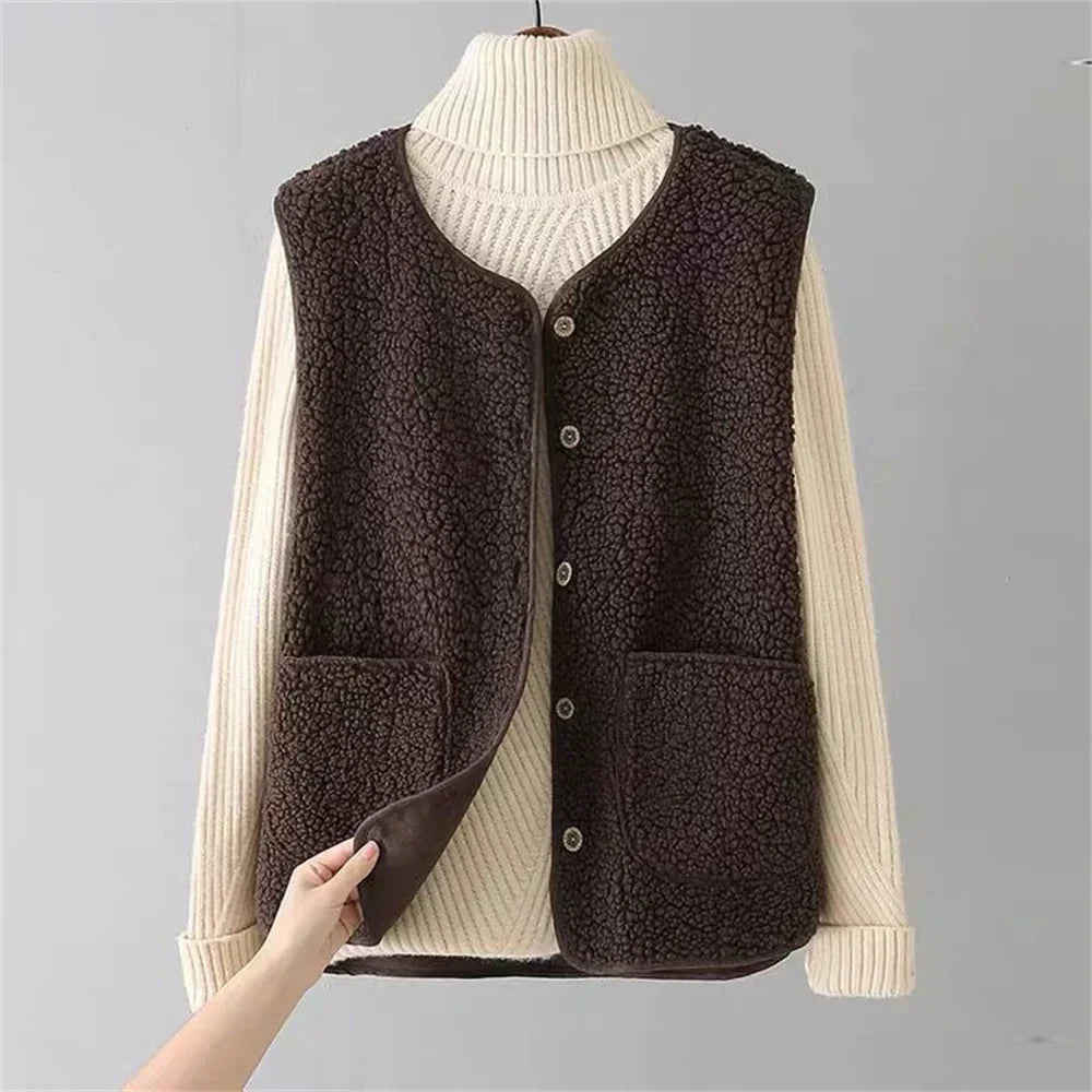 Isolde | Classic Cardigan for Timeless Style