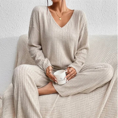 ELARA | Two-Piece Knit Set in Modern Design