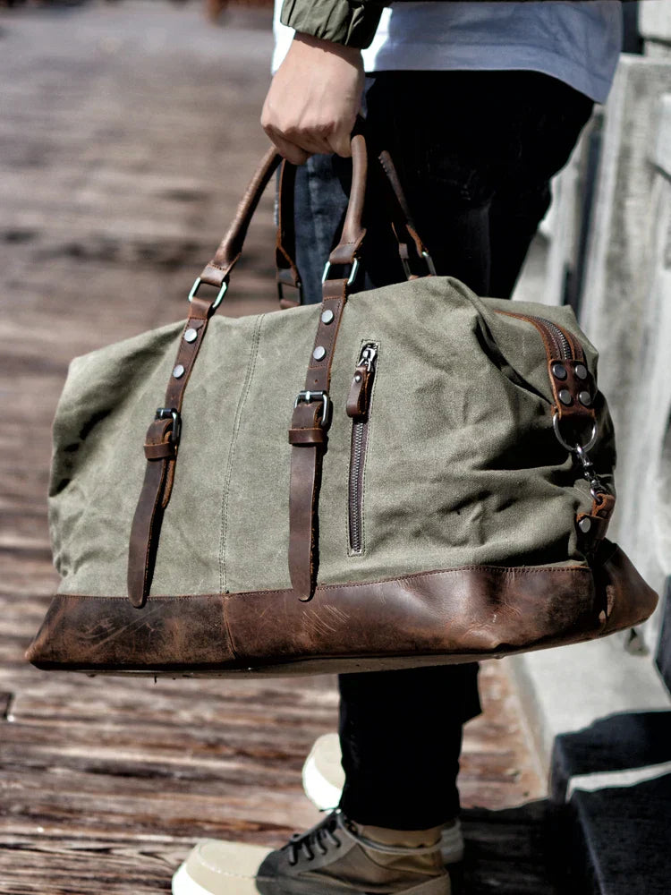 Felix | Stylish Weekend Bag in Retro Design