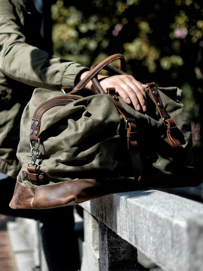 Felix | Stylish Weekend Bag in Retro Design