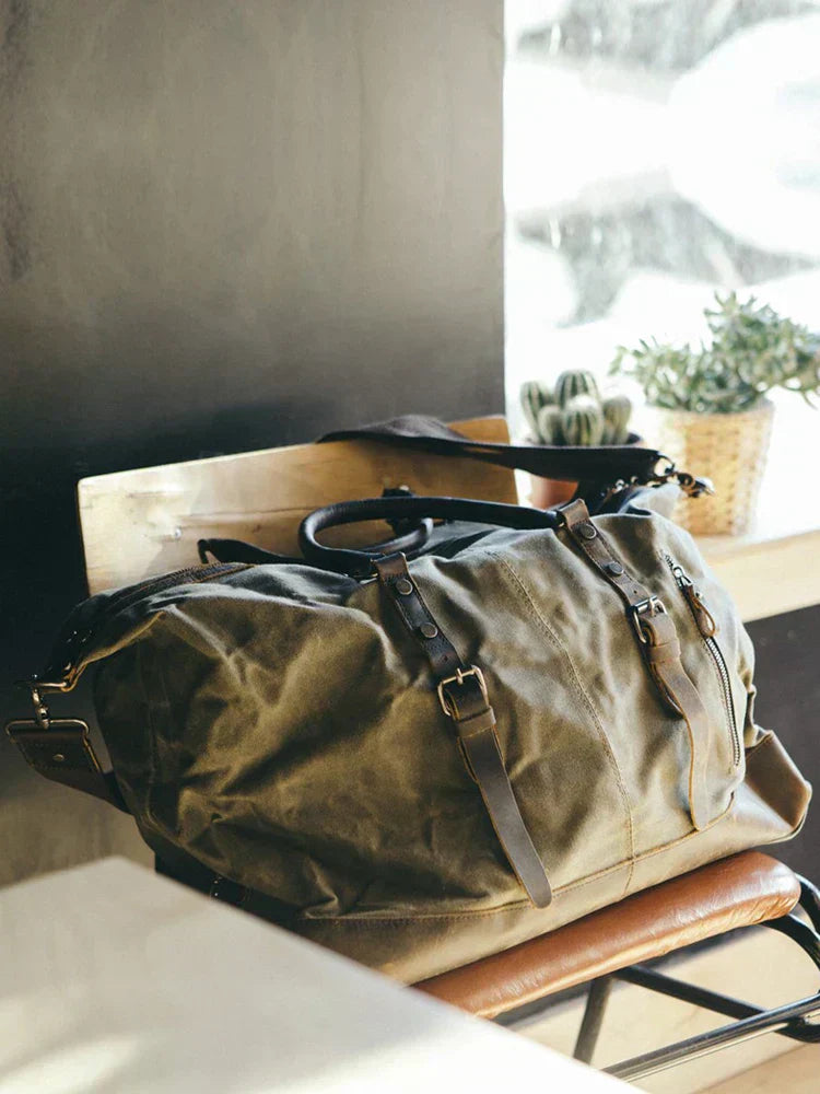 Felix | Stylish Weekend Bag in Retro Design