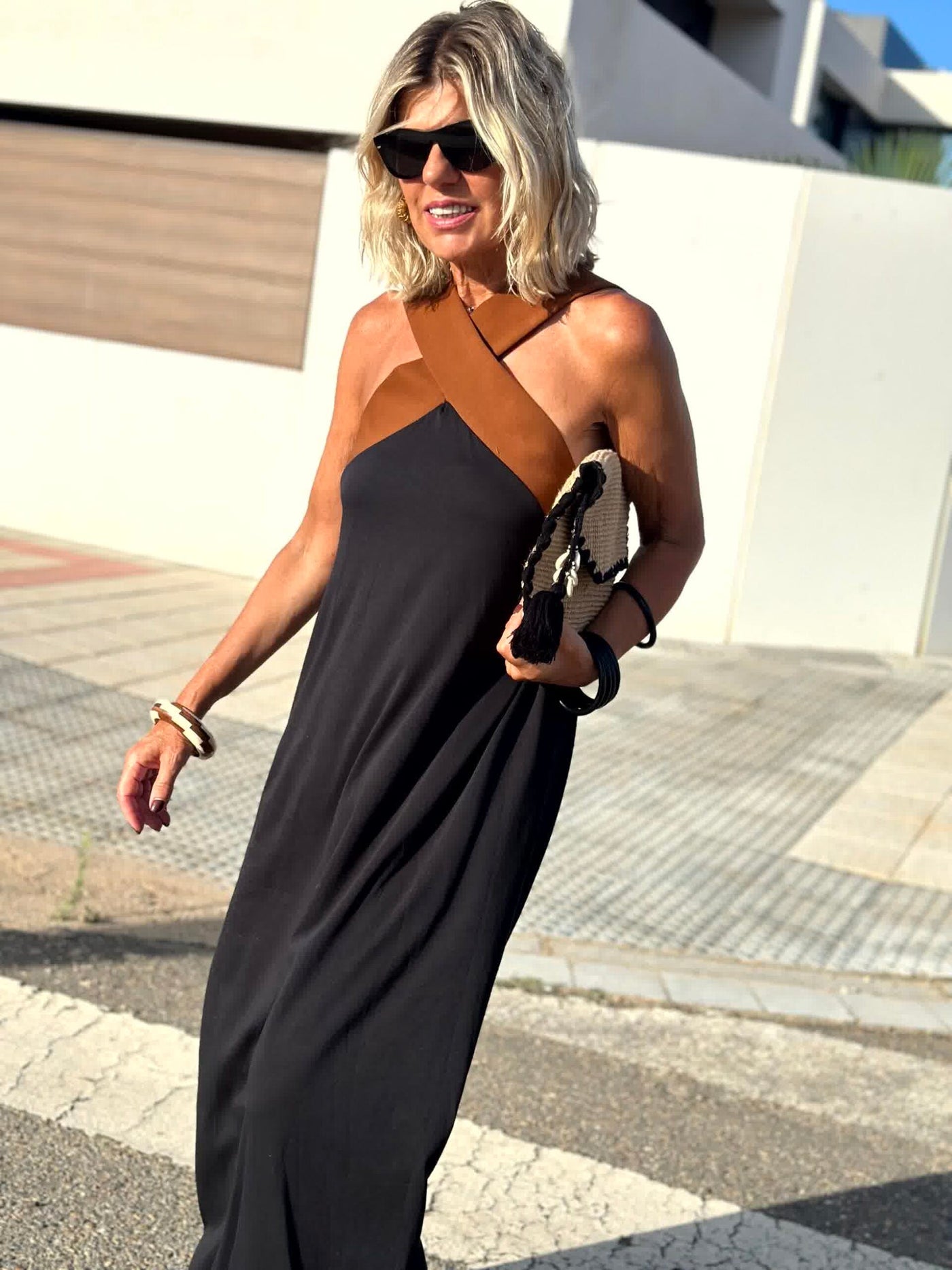 ARLETTE | Elegant Dress with Open Back Design