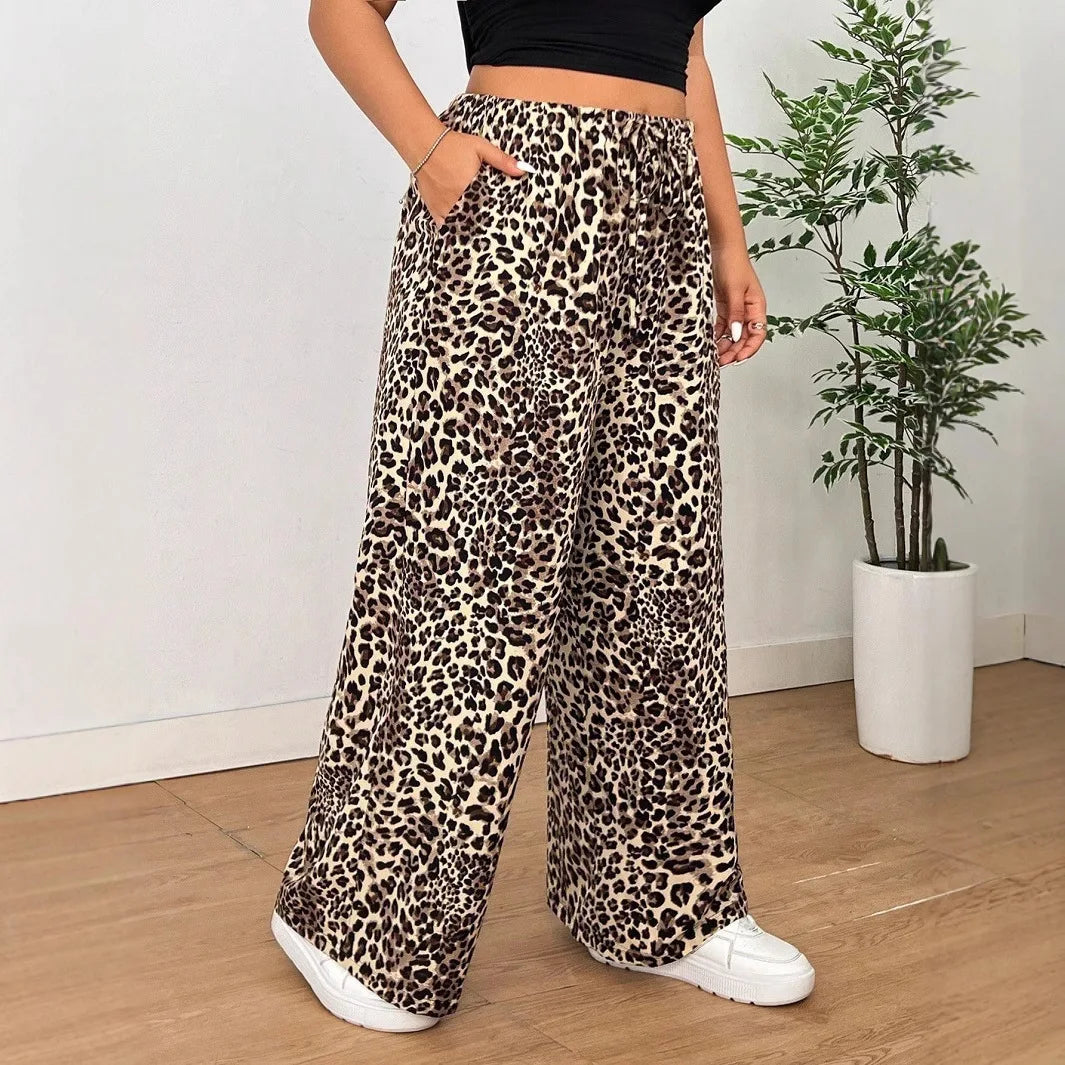 AMARA | Wide-Leg Pants in Modern Leopard Print