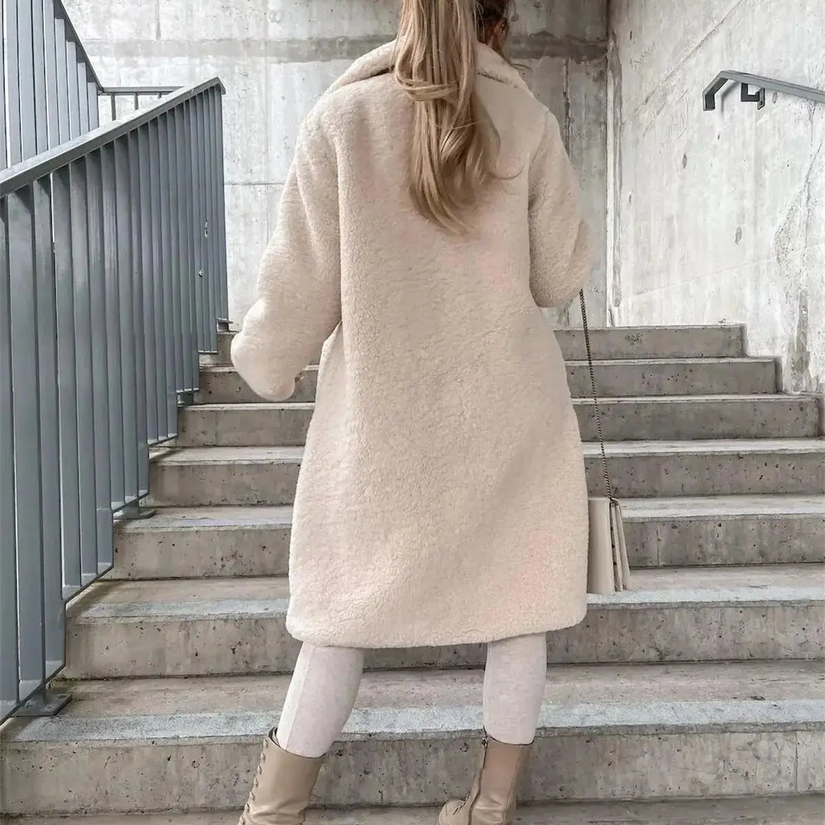 Mira | Cozy Women’s Teddy Jacket – Warm & Stylish