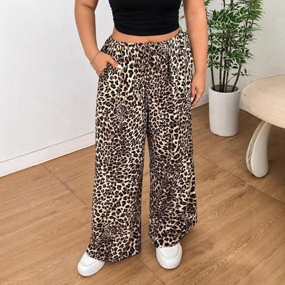 AMARA | Wide-Leg Pants in Modern Leopard Print
