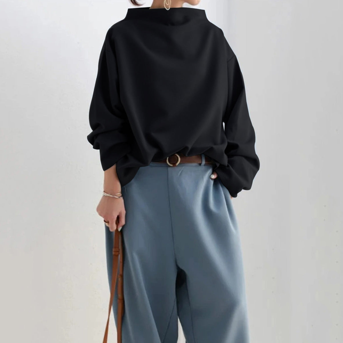 Ivy | Warm Sweater with High Neckline Design