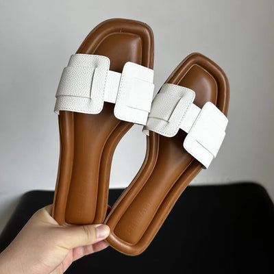 Helen | Flat Sandals for Stylish Summer Looks