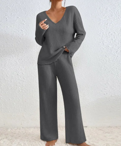 Clara | Two-Piece Women’s Set with Modern Style