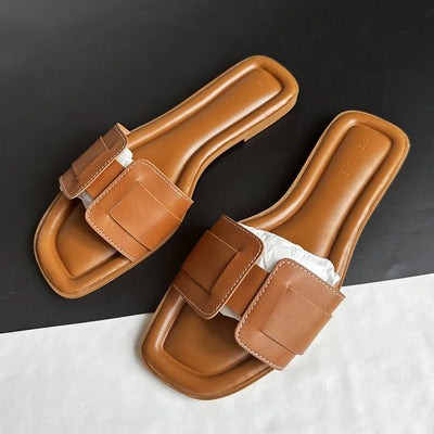 Helen | Flat Sandals for Stylish Summer Looks