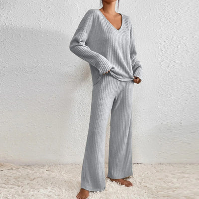 ELARA | Two-Piece Knit Set in Modern Design
