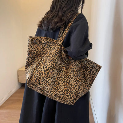 SERAPHINA | Spacious Shopper in Stylish Leopard Print