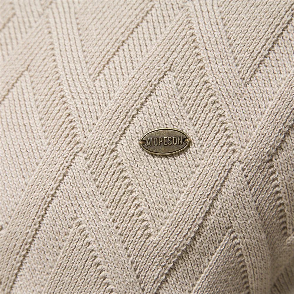 Noah | Timeless Men’s Sweater with Diamond Pattern