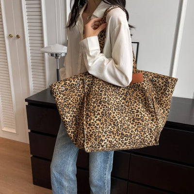 SERAPHINA | Spacious Shopper in Stylish Leopard Print