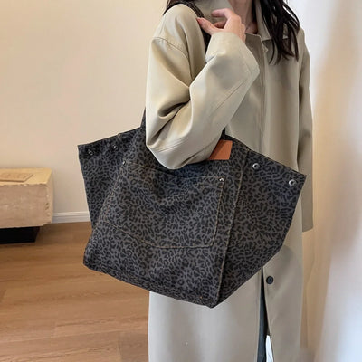 SERAPHINA | Spacious Shopper in Stylish Leopard Print