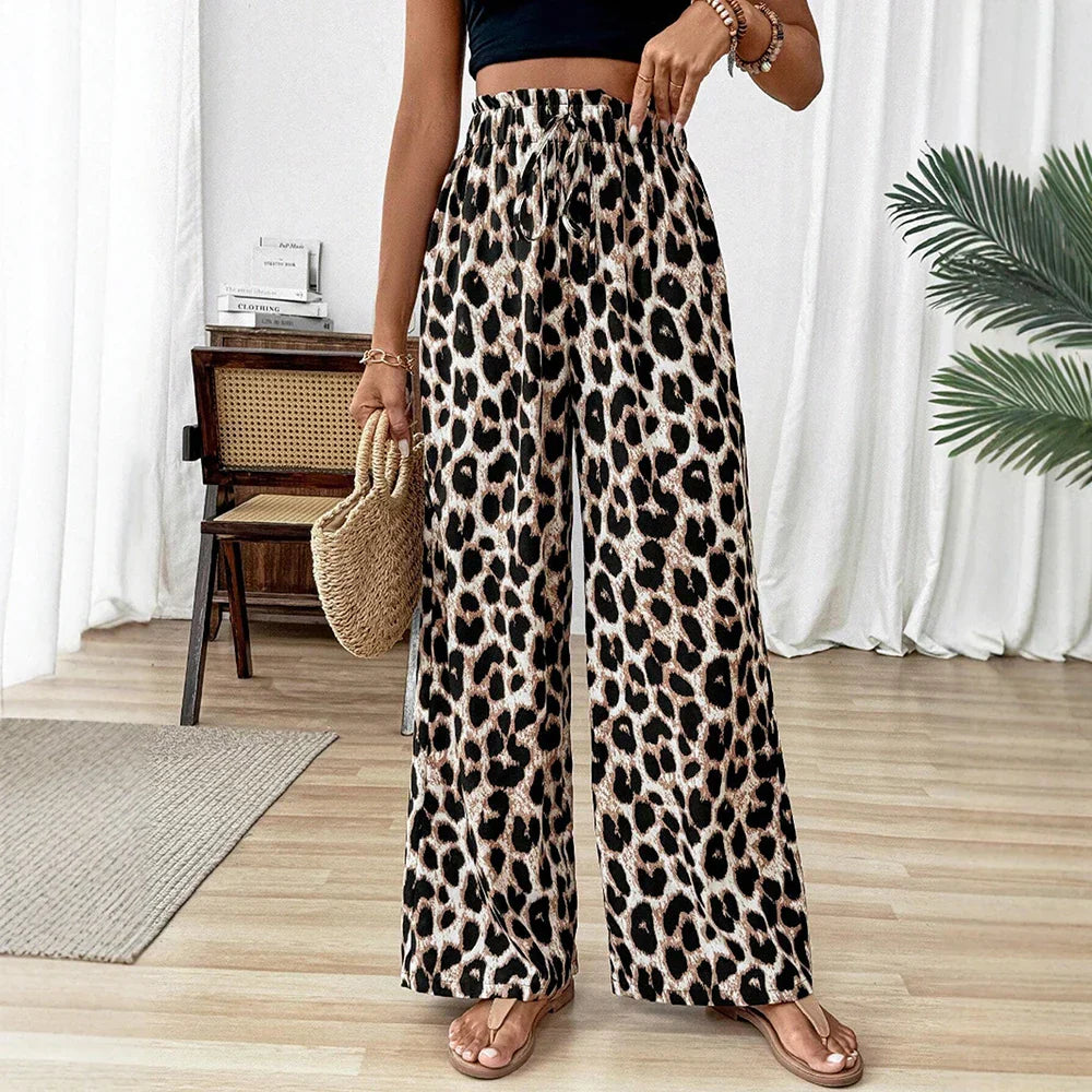 ELARA | Lightweight Pants in Trendy Leopard Print