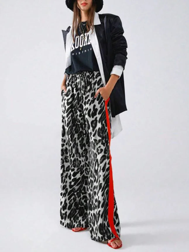 SELINA | Stylish Pants with Leopard Print and Stripes