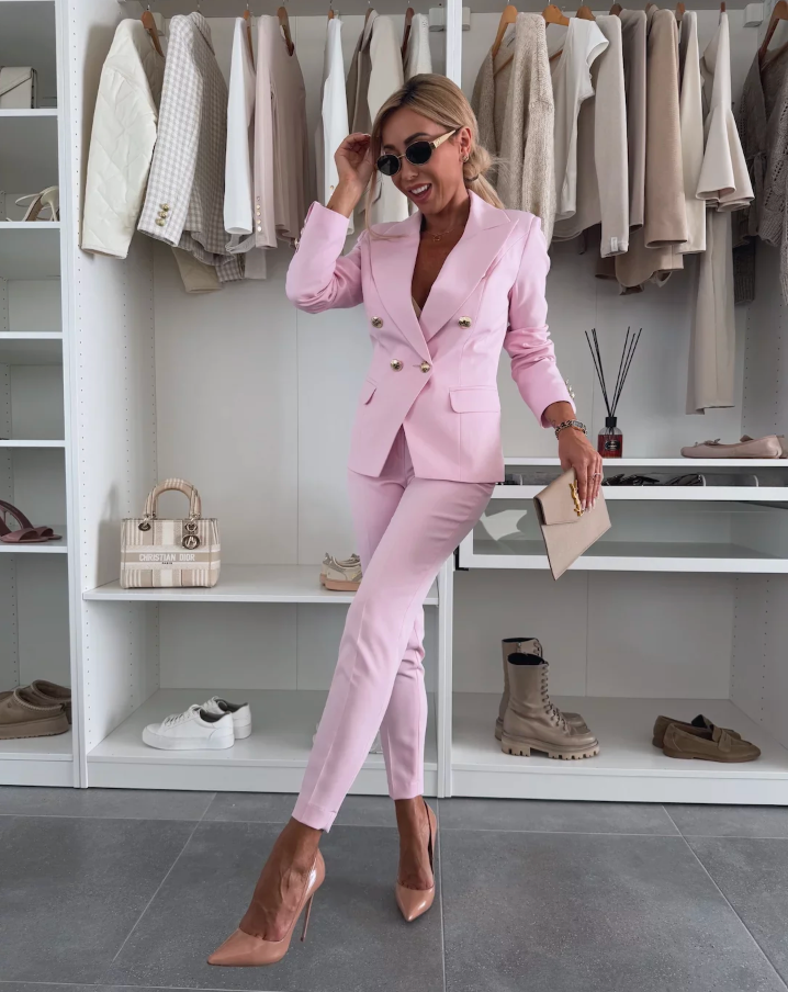 CLARA | Classic Two-Piece Set in Timeless Style