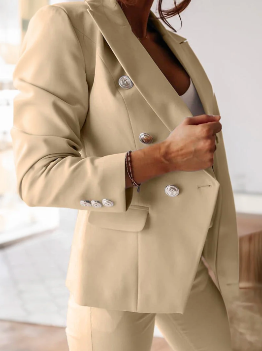 CLARA | Classic Two-Piece Set in Timeless Style