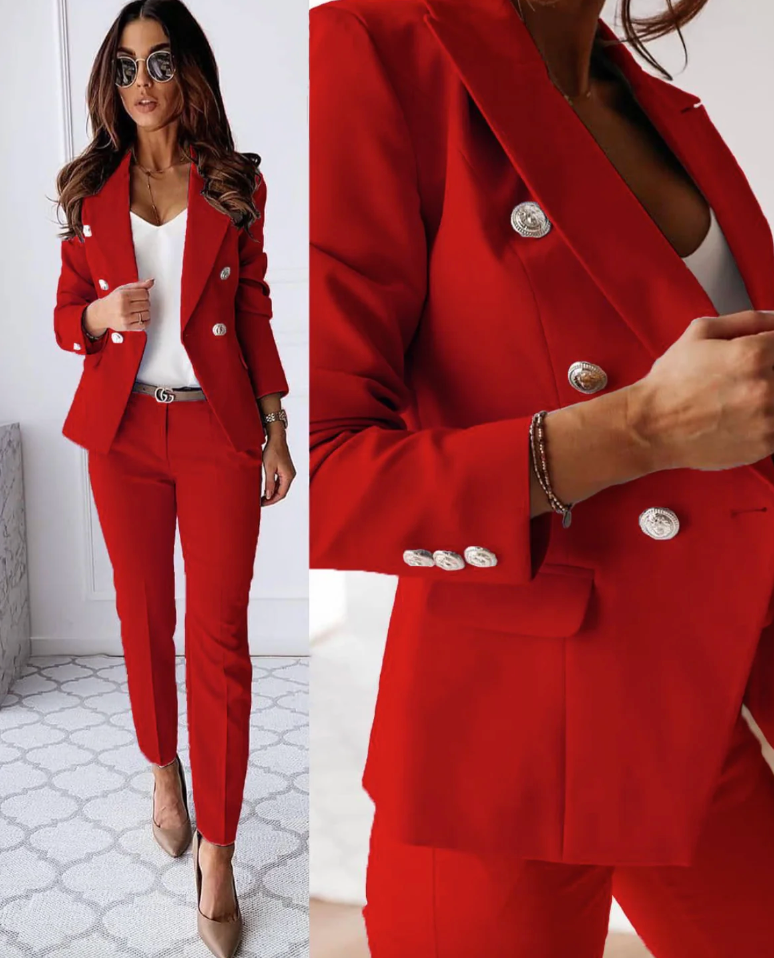 CLARA | Classic Two-Piece Set in Timeless Style