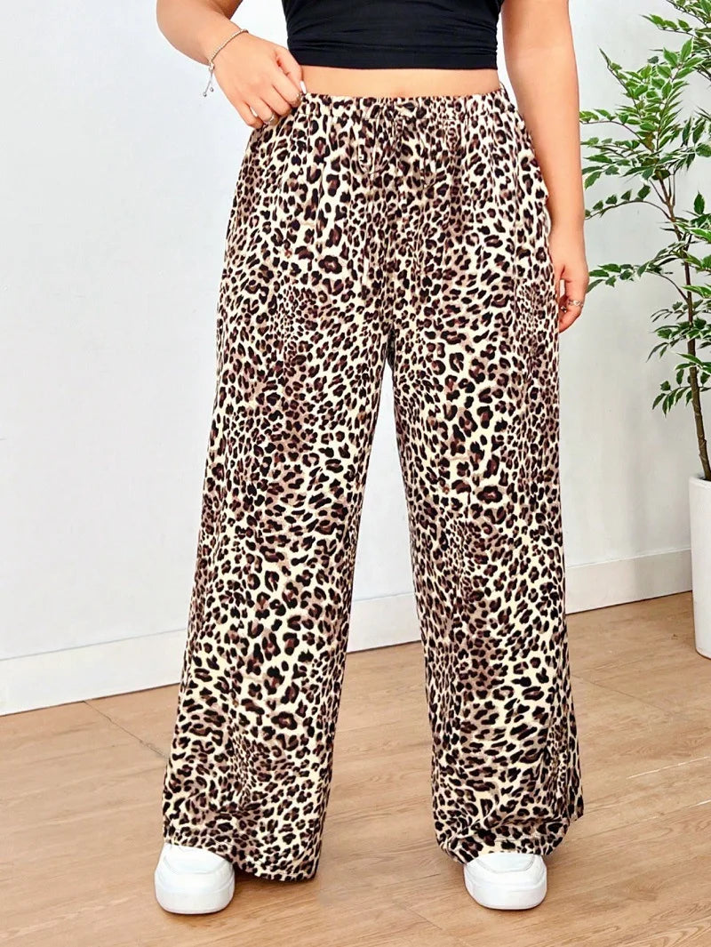 AMARA | Wide-Leg Pants in Modern Leopard Print