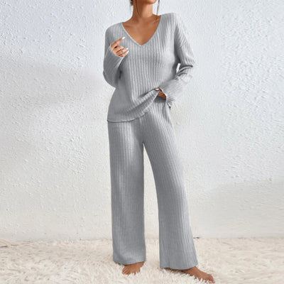 Clara | Two-Piece Women’s Set with Modern Style
