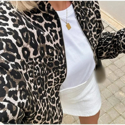 ISOLDE | Trendy Bomber Jacket in Modern Leopard Print