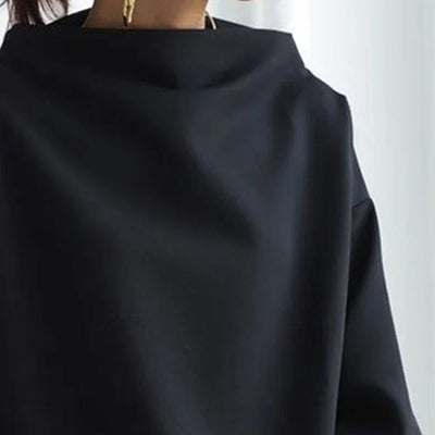 Ivy | Warm Sweater with High Neckline Design