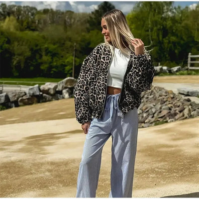 ISOLDE | Trendy Bomber Jacket in Modern Leopard Print