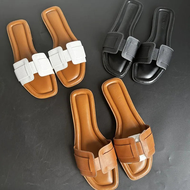 Helen | Flat Sandals for Stylish Summer Looks