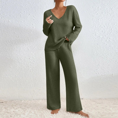Clara | Two-Piece Women’s Set with Modern Style