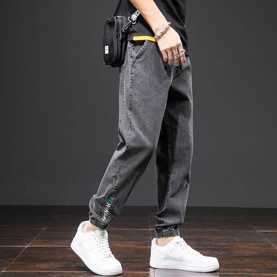 Jason | Cargo Jeans in Denim for Cool Casual Looks and Comfort
