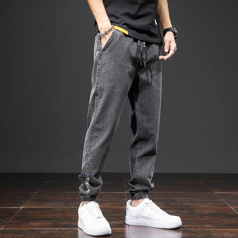 Jason | Cargo Jeans in Denim for Cool Casual Looks and Comfort