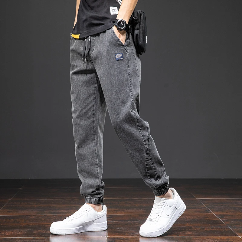 Jason | Cargo Jeans in Denim for Cool Casual Looks and Comfort