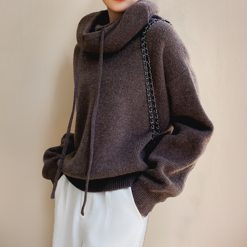 ELISE | Warm Turtleneck Sweater in Pure Wool