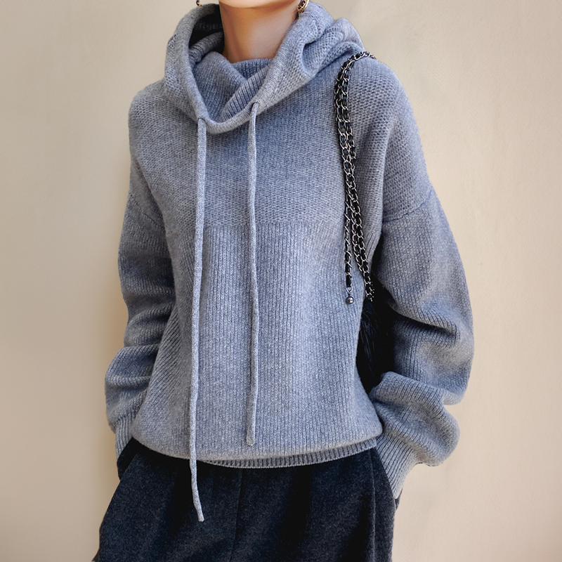 ELISE | Warm Turtleneck Sweater in Pure Wool