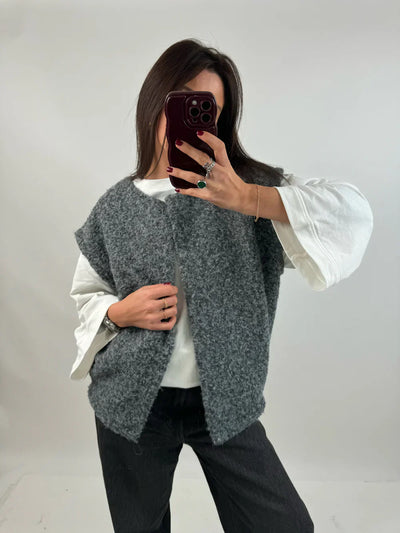 Mia | Sleeveless Vest with Many Practical Pockets