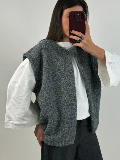 Mia | Sleeveless Vest with Many Practical Pockets