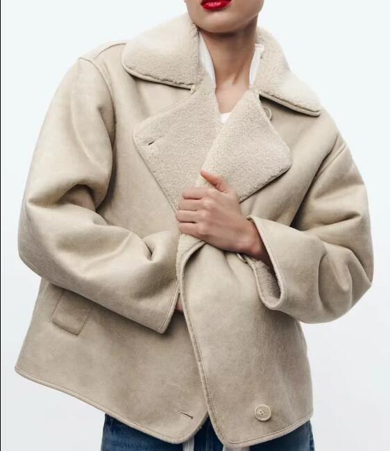 Amara | Warm Lined Women’s Coat in Faux Fur & Leather