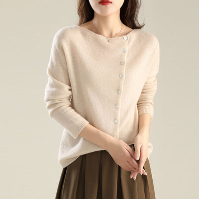 Luana | Elegant Cardigan with Button Closure