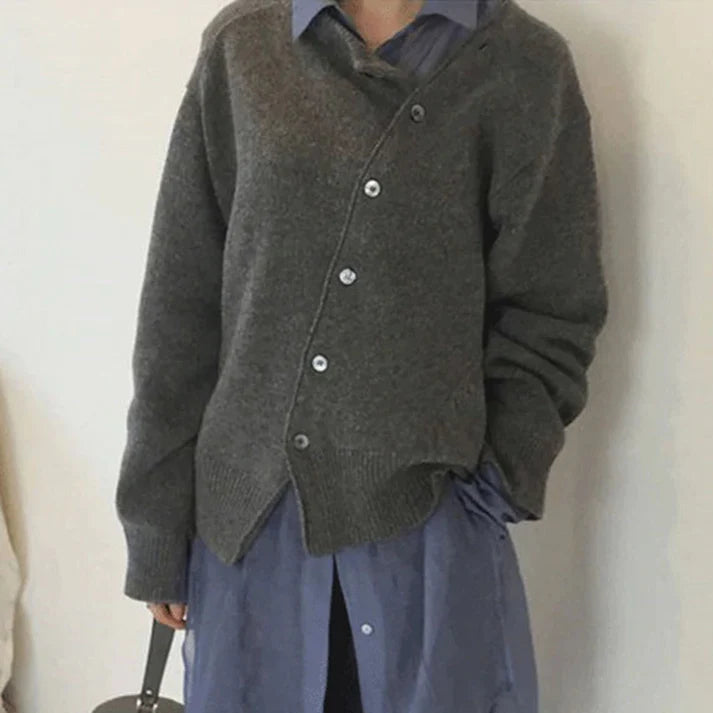 Fia | Comfortable Vest with Playful Button Closure